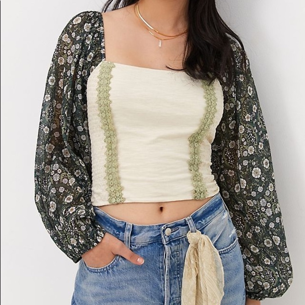 NWT Anthropologie Smocked balloon sleeve top